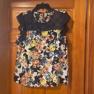 Cutest navy floral blouse